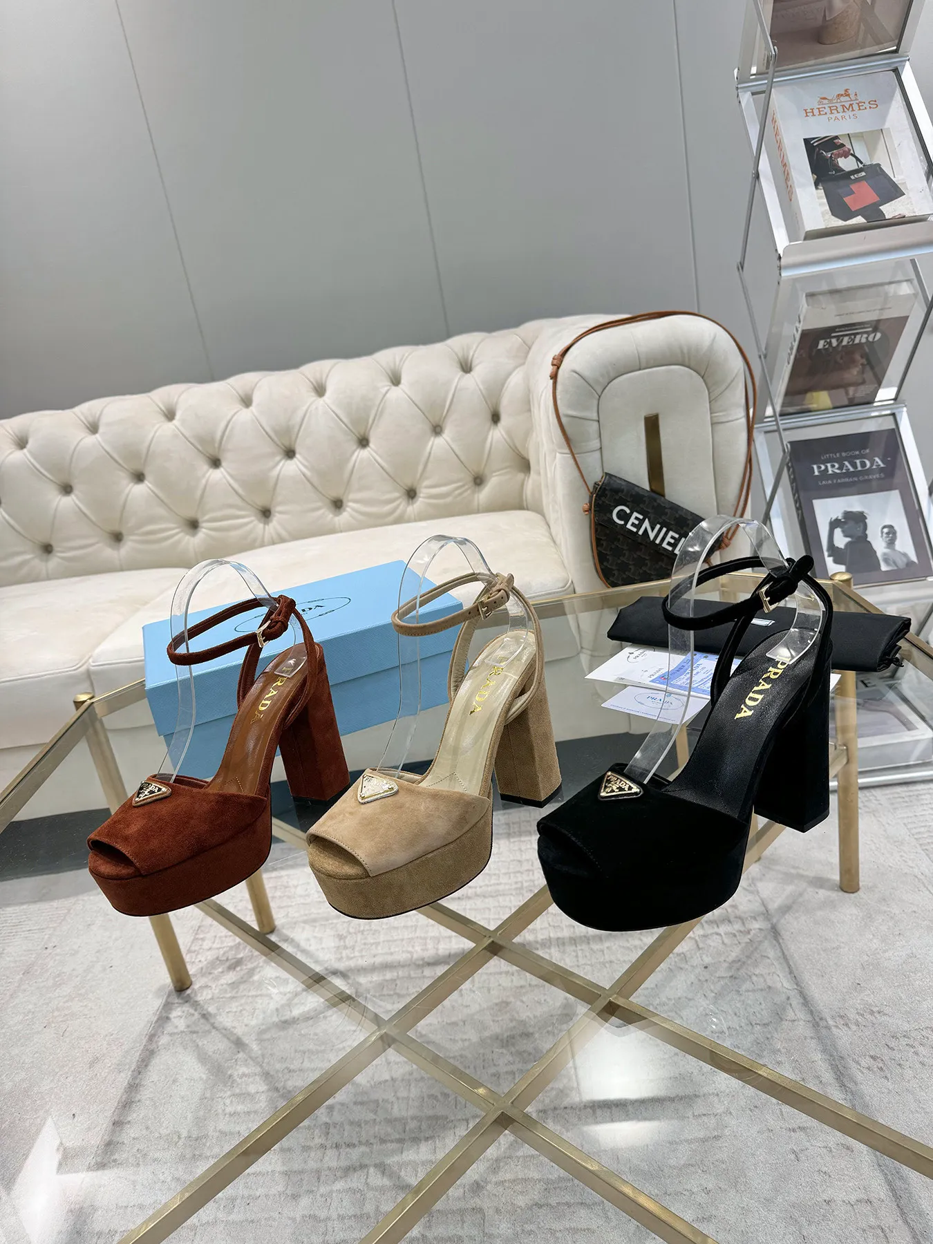 👟👟Ex-factory price 600👟👟 (imitation leather bottom-20) New arrival 👉Ready stock👈Remove the original board and make a 1:1 replica‼ ️The highest version ✅ Prada's early spring catwalk hot style 😘The latest spring style Thick heel square toe water platform series (genuine leather outsole) (simulated leather sole) A must-have for goddesses, super beautiful on the feet 👉The upper is made of imported original sheep leather, soft and textured, lining + foot pads, imported sheepskin lining, breathable and comfortable, private model water platform, heel, water platform 4M, heel height 13M Code number 35M-39M (34 40 41 42 43 is custom-made and cannot be returned or exchanged)